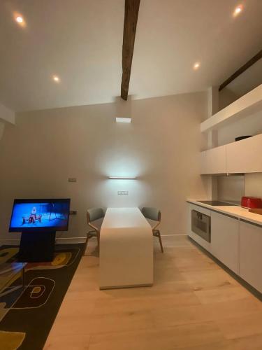 New Apartment near Champs Elysées - Levallois-Perret