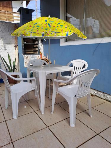 設施, casa de praia beira do mar, pé na areia (casa de praia beira do mar, pe na areia) in 里貝朗達伊利亞