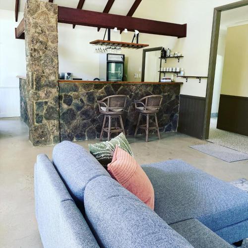 keuken, Honeysuckle Cottages in Stanthorpe gebied