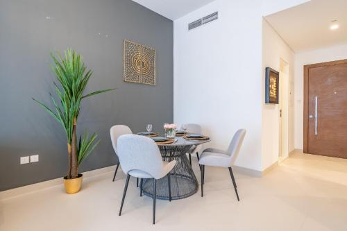 Primestay - 1BR in Prime Views Al Meydan - image 9