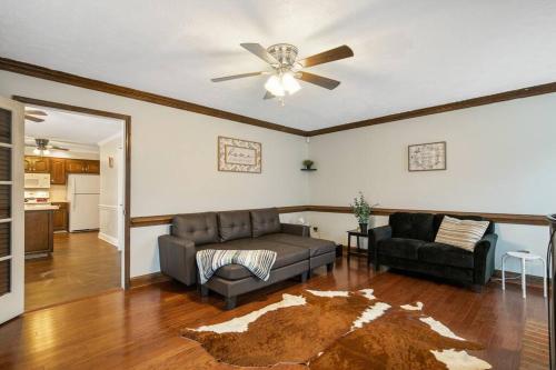 Spacious 4B/3b Home in Fayettville, Big backyard! in Fayetteville, USA