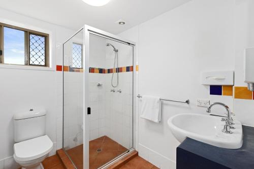 2 bedrooms, 4 beds