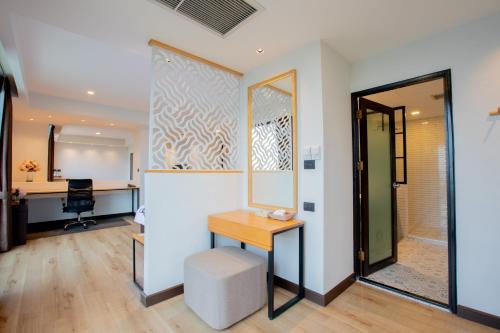 Royal River Hotel Bangkok