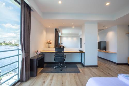 Royal River Hotel Bangkok