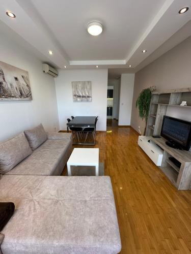 Nevena Belville Apartments - image 12
