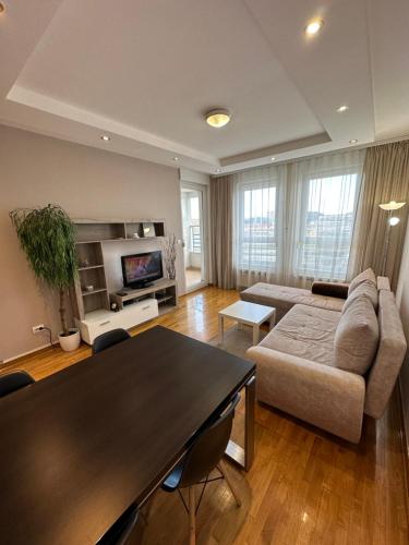 Nevena Belville Apartments - image 6