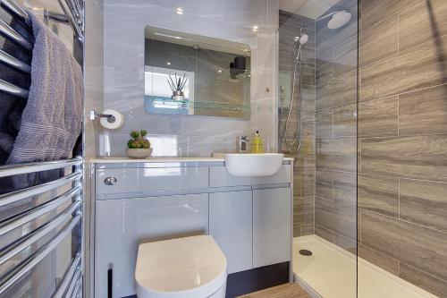 14 Oxford Mews - 5 Star Living for up to 10 People - image 4
