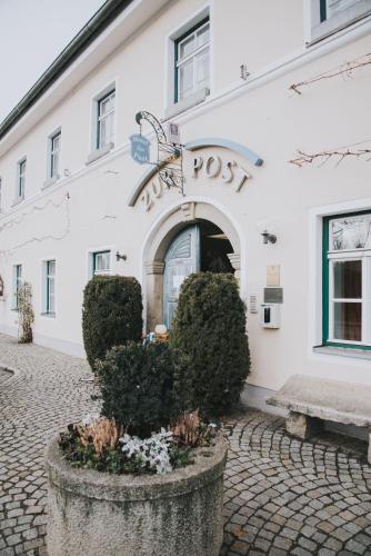 Hotel Landgasthof Zur Post - Mengkofen