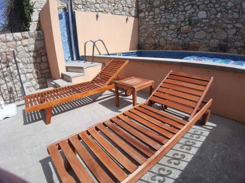 Swimming pool, Holiday home in Saftici 26679 in Grizane