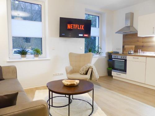 Modernes Apartment mit Queensize-Bett, NETFLIX, Küche, Erdgeschoss, Nähe AMEOS Klinik - Aschersleben