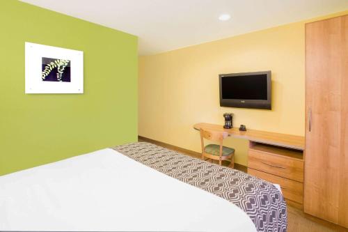 Microtel Inn & Suites by Wyndham Delphos in Delphos, USA