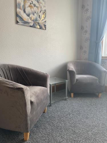 King Room image 5