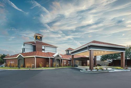 La Quinta Inn & Suites by Wyndham Shreveport Airport