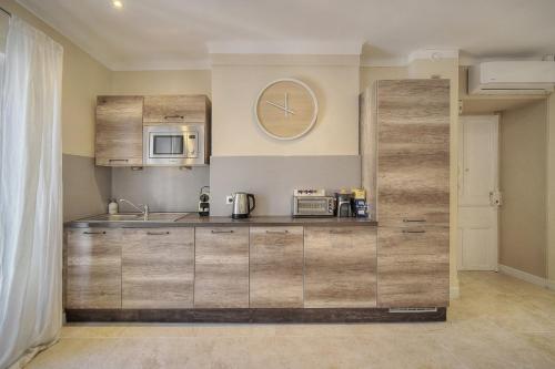 Apartment image 10