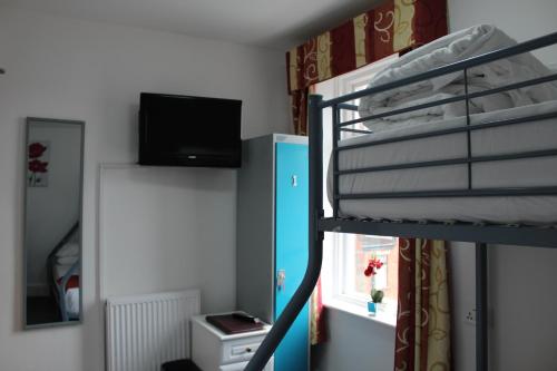 Backpackers Blackpool Hotel & Suites - image 4