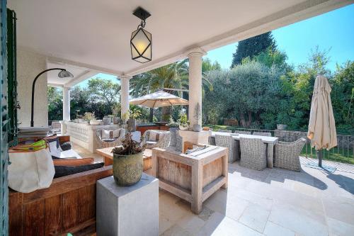 Balcony/terrace, LE BEAUVERT Belle Epoque luxury villa of 500 m2 with pool in Maure