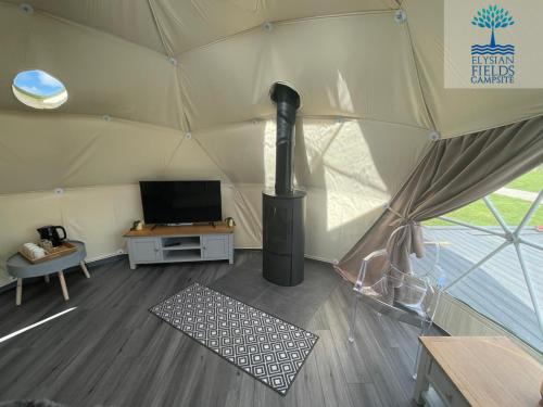 Glamping Dome Elysian Fields