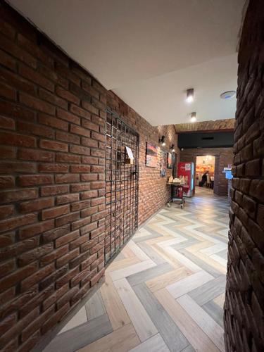 Capital Hotel Garni - image 12