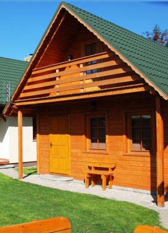 Domki nad jeziorem-Wodnik