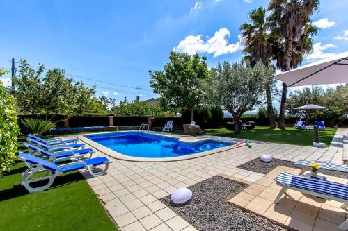  Catalunya Casas Stunning Villa with private pool 33 km to Barcelona in Senmanat