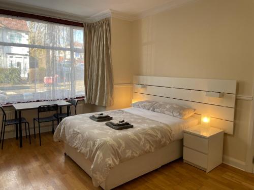 Gladstone Park Gardens Room Type - Double or tween room