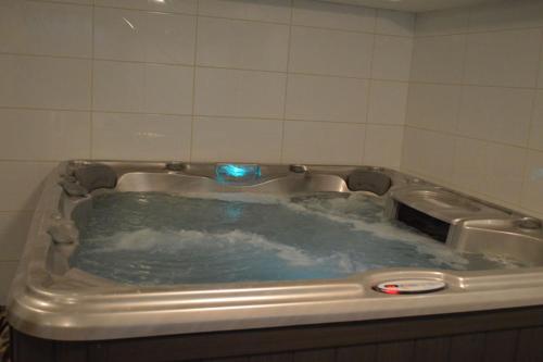 Pezsgőfürdő, Ośrodek SUDETY (Osrodek SUDETY) in Jarnoltowek