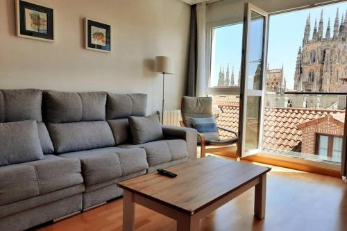AtuaireHome La Catedral en el salón con parking incluido