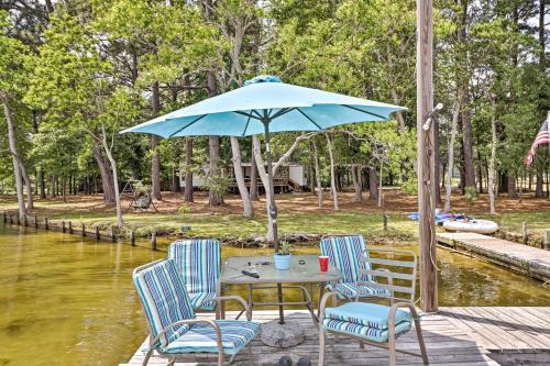 Home on Jordan Lake with Shared Dock and Boat Slip! - image 7