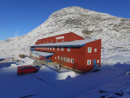 Sulisartut Højskoliat in Narsaq