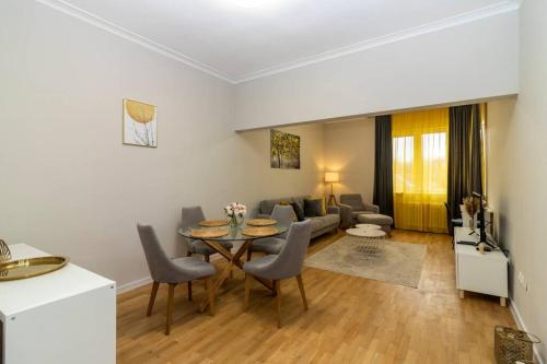 Spacious Aristocratic Apt. with a Colourful View, Sofia (photo 2)