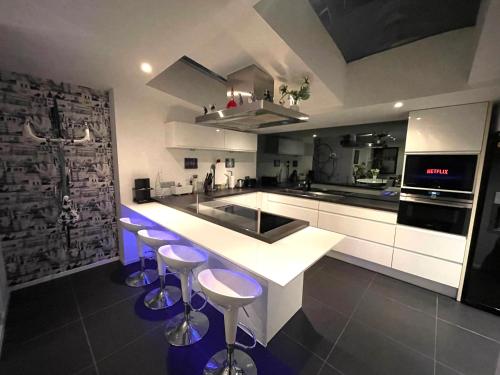 Modern 1BR house near Heysel, Expo, Palais 12, Atomium, UZVUB et stade Roi Baudouin photo 1