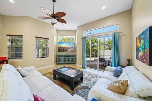 Beachside, 5 Bedroom Exclusive Home