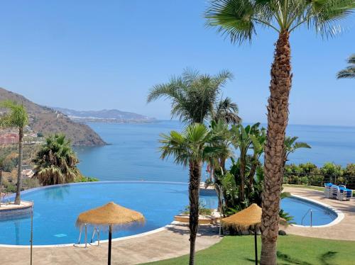 Adosado con piscina a 5 minutos de la playa - Accommodation - Almuñécar