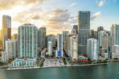 The Club at Brickell Bay Luxury Suites in Miami, USA