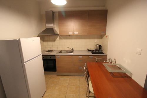 Family's Houses in คาลาไรทา