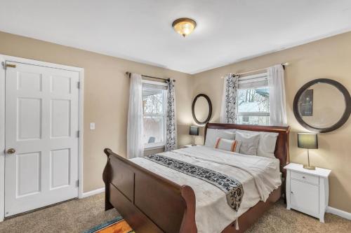 Lovely PET FRIENDLY three bedroom in desirable Urbandale Location! home - image 8