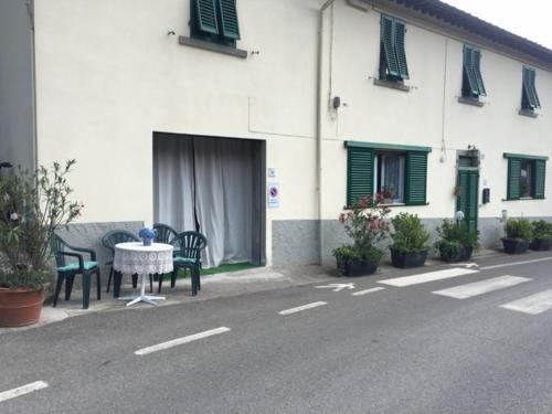  Casa Ponte di Sorana near Lucca,Firenze, Pisa surrounded by fresh mountain creek in Aramo