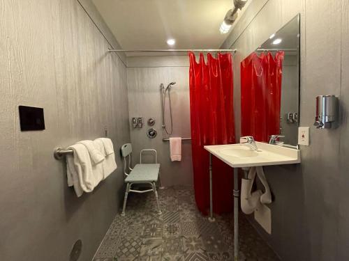 425018389 Hotel Gaythering - Gay Hotel - All Adults Welcome