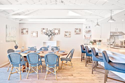 3BR Beachfront Bungalow in Malibu, USA