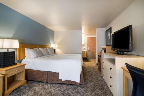 Best Western Golden Spike Inn & Suites