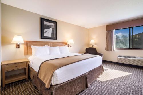 Best Western Golden Spike Inn & Suites