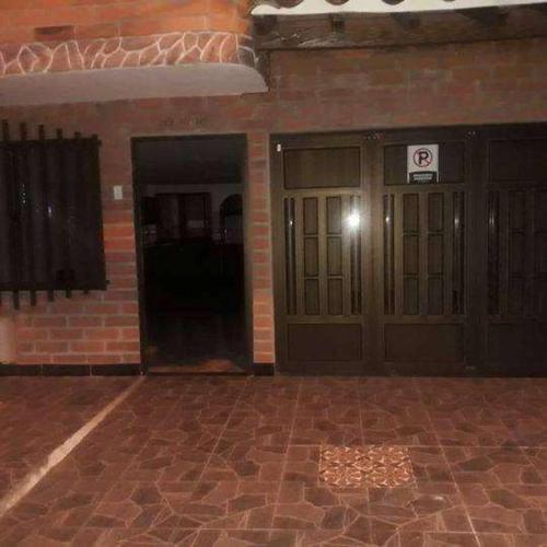 apartamento a media cuadra de la zona rosa de San Antonio de Pereira