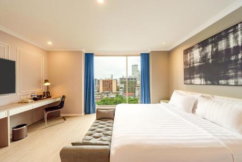 room detail thumbnail 1