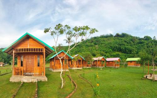 Beach Camp Lombok Room Type - Deluxe Double Room with Balcony and Sea View
