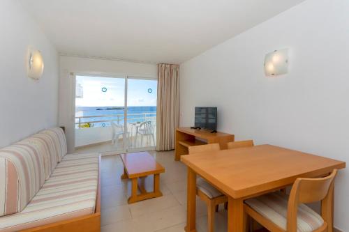 Apartamentos Mar y Playa