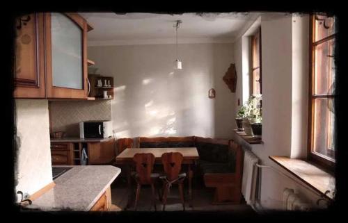 Létesítmények, Dwór Jeziory Wielkie (Dwor Jeziory Wielkie) in Zaniemysl