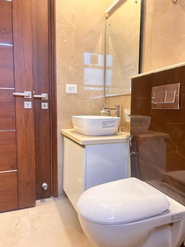 Lime Tree 1-BHK Fully Furnished Serviced Apartment - Medanta Hospital, Gurgaon