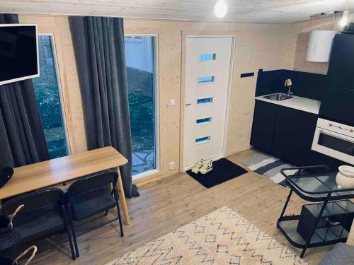 Trevligt minihus mitt i centrum Välkommen till 14b 15m3, Bastad