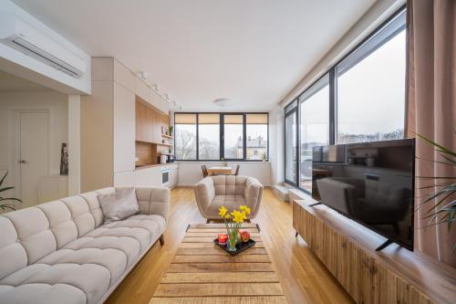 1-bedroom penthouse with underground parking, Ryga (zdjęcie 5)