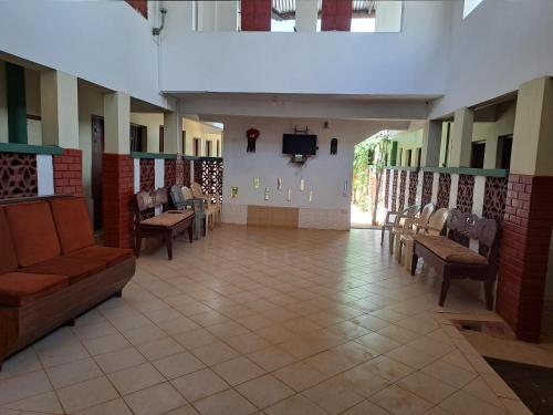 Общ салон/телевизионна зона, Kwale Golden Guest House in Shimba Hills National Reserve